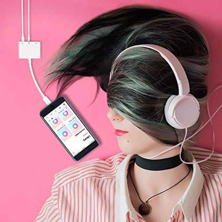 ZS-KL21820 3 in 1 8 Pin to 8 Pin Charging Port + 8 Pin Earphone Jack + 3.5mm Earphone Jack Earphone Adapter Adapter - Converter & Adapter by PMC Jewellery | Online Shopping South Africa | PMC Jewellery | Buy Now Pay Later Mobicred