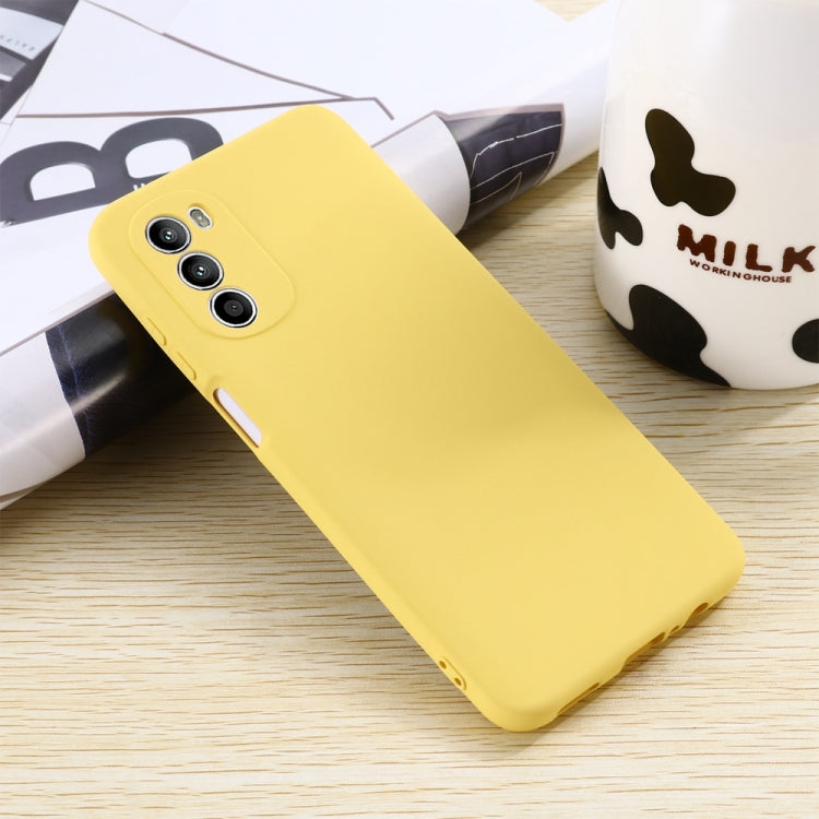 For Motorola Moto G71s 5G Pure Color Liquid Silicone Shockproof Phone Case(Yellow) - Motorola Cases by PMC TechLife | Online Shopping South Africa | PMC TechLife | Buy Now Pay Later Mobicred
