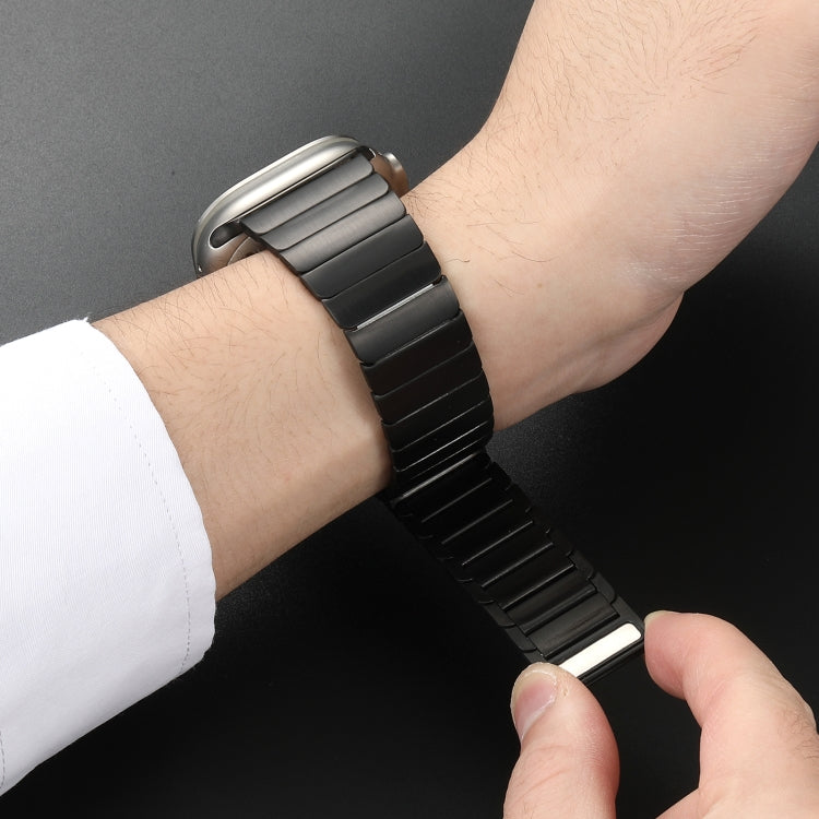 For Apple Watch Series 8 45mm Single Bead Magnetic Stainless Steel Watch Band(Black) - free shipping - PMc TechLife - Order now!