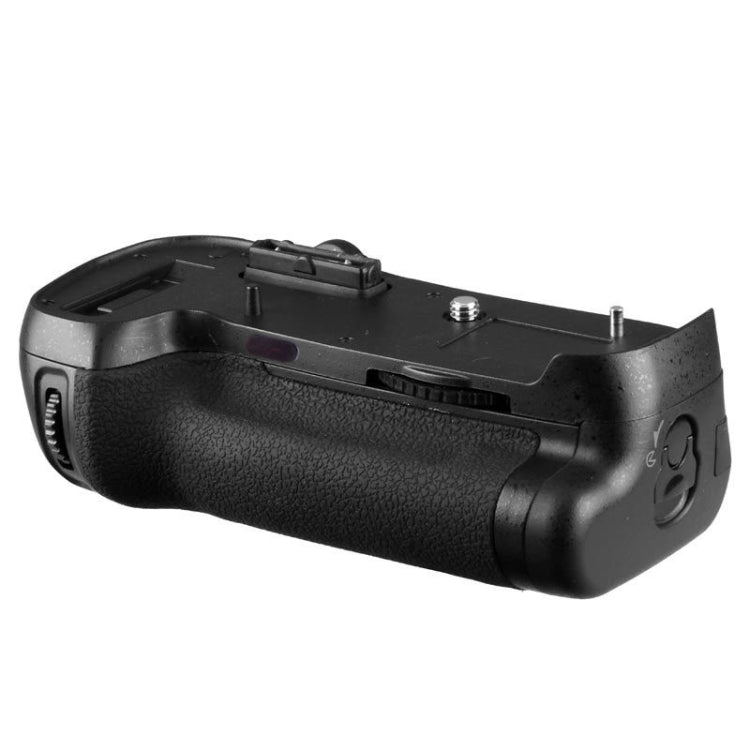 Battery Grip MB-D12 for Nikon D800 / D800E with a Battery Holder - free shipping - PMC TechLife - Order now!