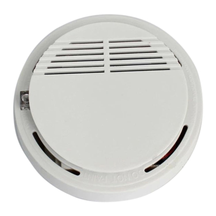 SS-168 First Alert Battery-Operated Fire Smoke Alarm Detector(White) - free shipping - PMC TechLife - Order now!